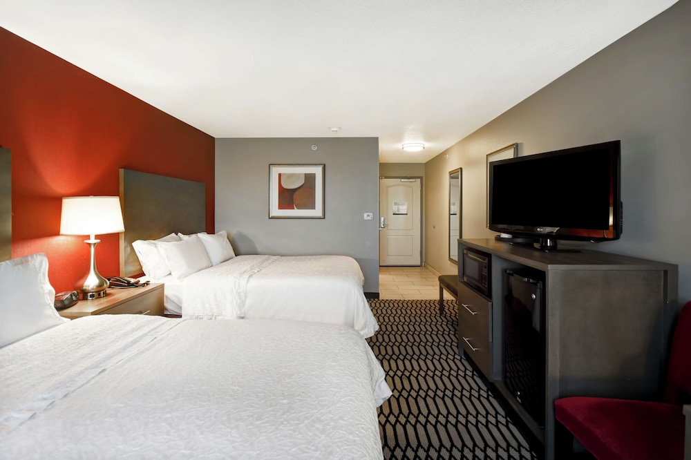 Hampton Inn Middletown - photo 27