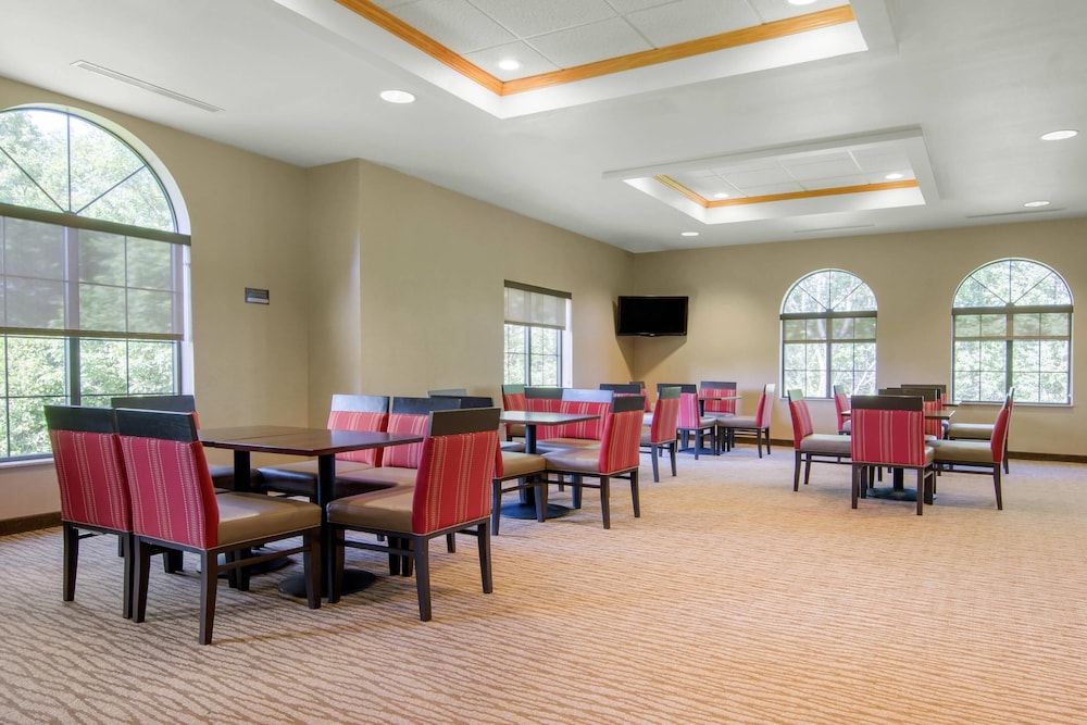 City Express by Marriott Milford Cooperstown - photo 49