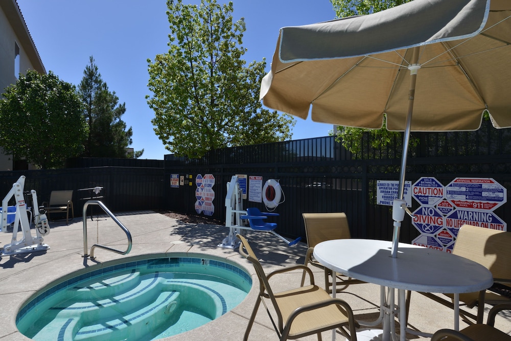 Comfort Inn & Suites Las Vegas Nellis - photo 28