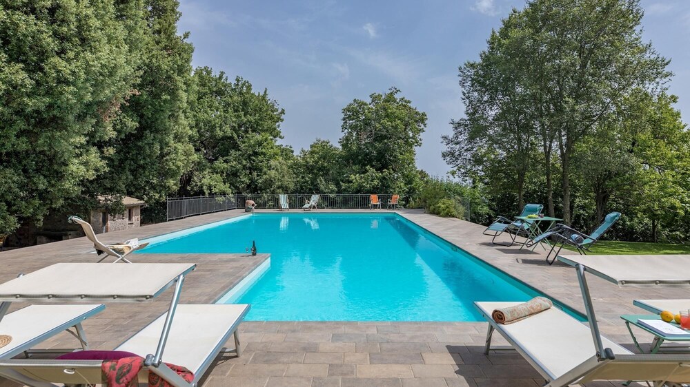 Villa Buon Viaggio 16 — 4-Star Luxury Hotel in Orvieto, Italy