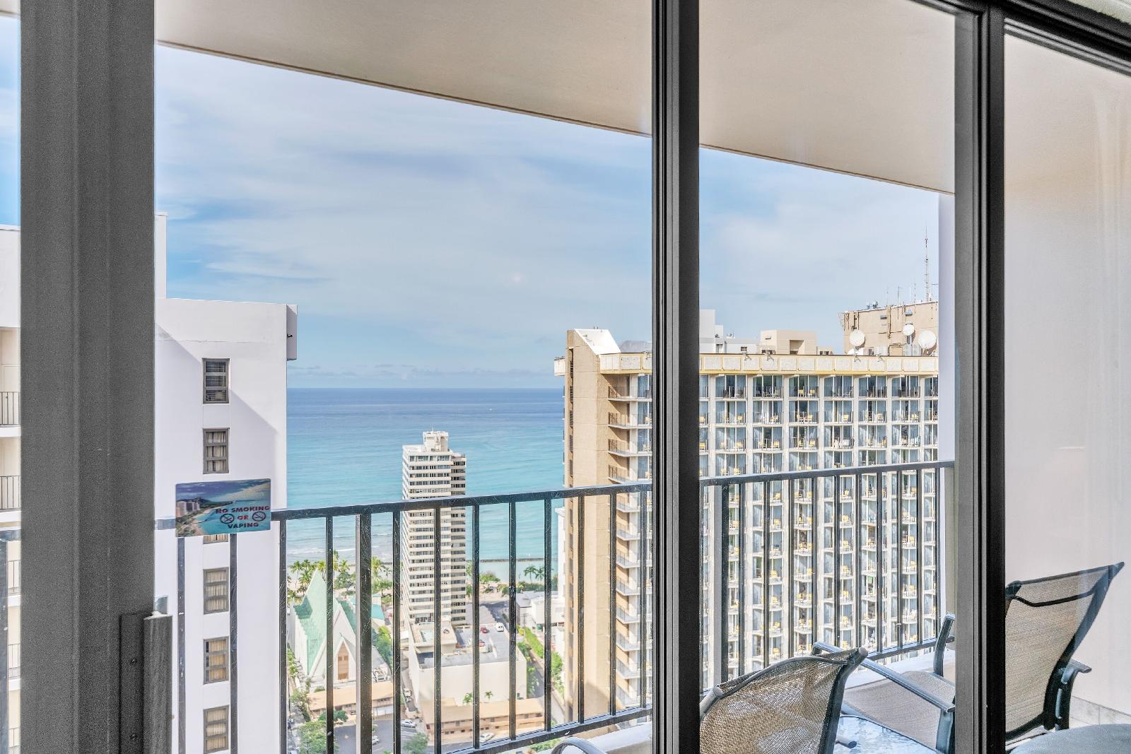 Waikiki Banyan Condo With Panoramic 37th Floor Ocean Views by Koko Resort Vacation Rentals - photo 9