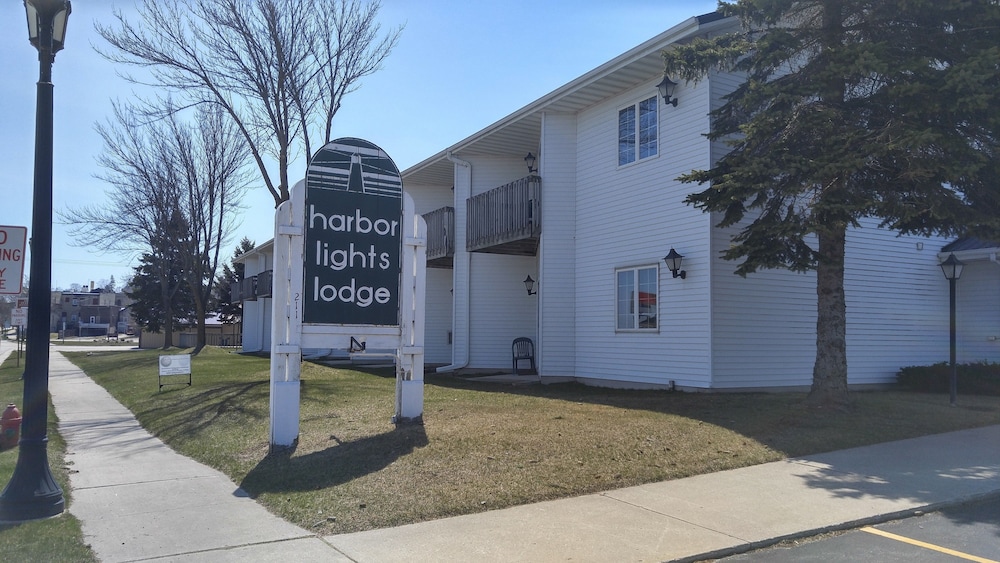 Harbor Lights Lodge 4501442 — Kewaunee