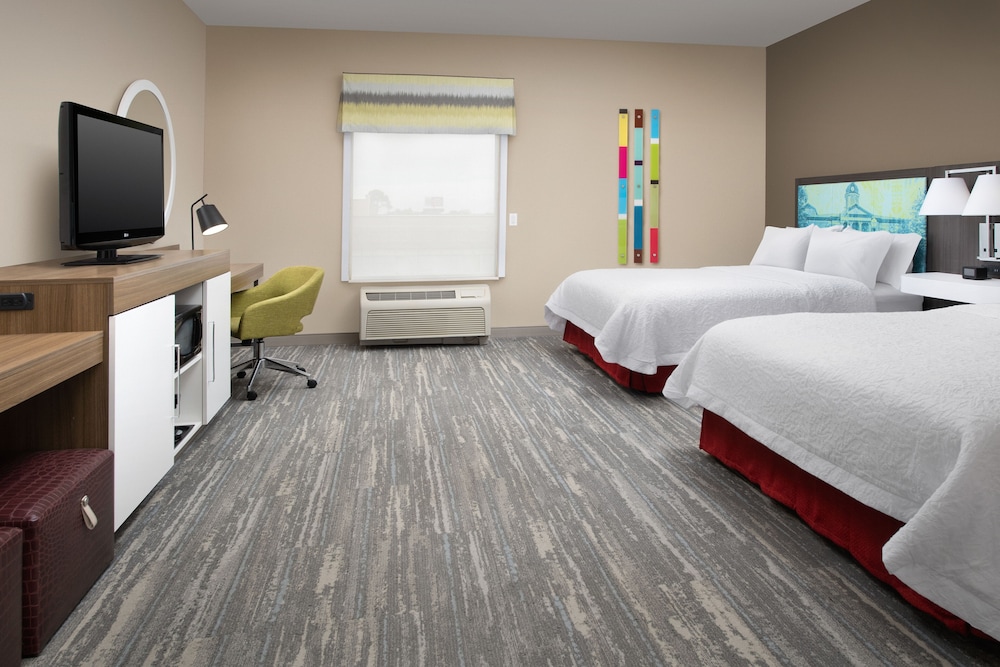 Hampton Inn & Suites Lake City - photo 11