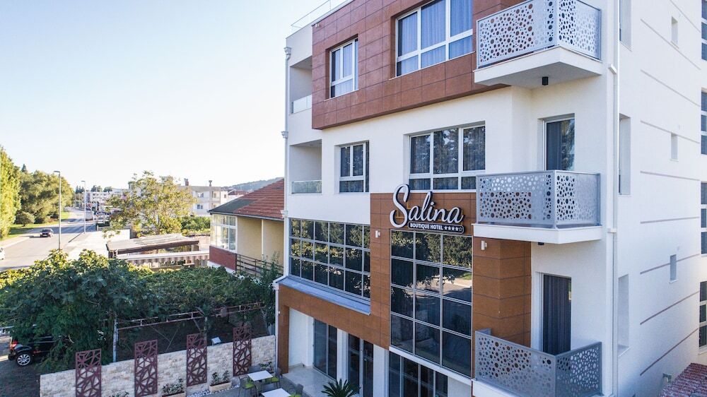Hotel Salina - last minute hotel in Ulcinj