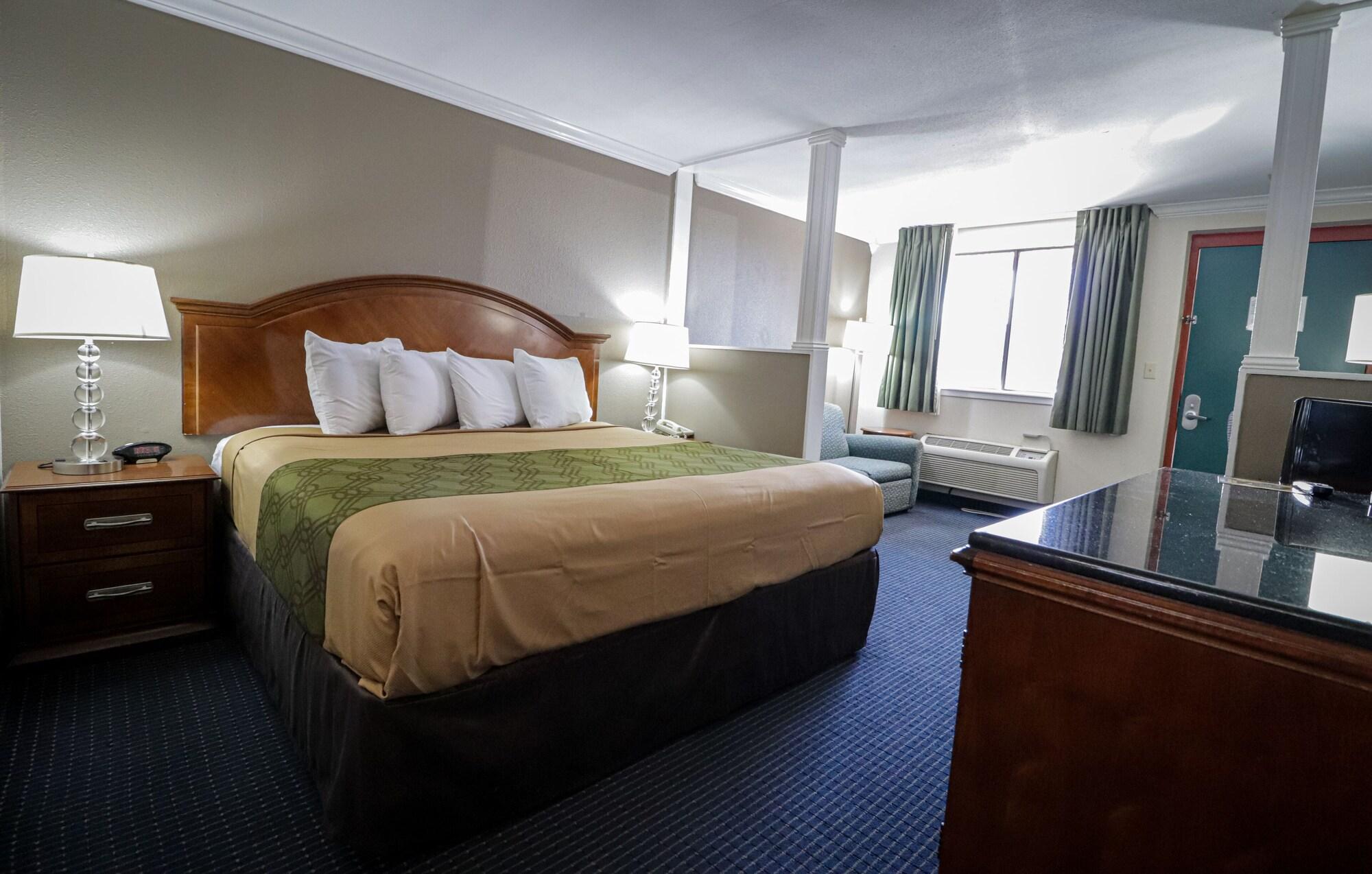 University Inn & Suites San Antonio - photo 9