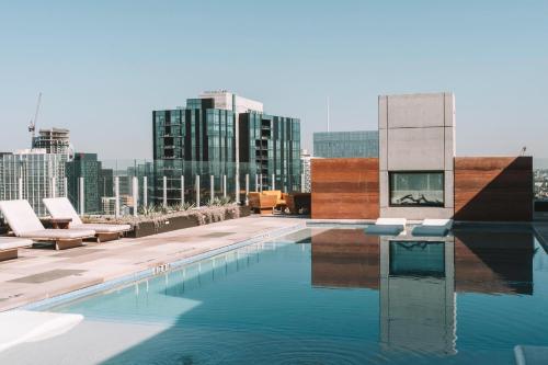 2BD Condo Rainey St Best views RT Pool — 4-Star Luxury Hotel in Austin, United States