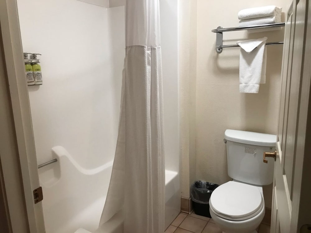 Staybridge Suites Allentown Bethlehem Airport by IHG - photo 47