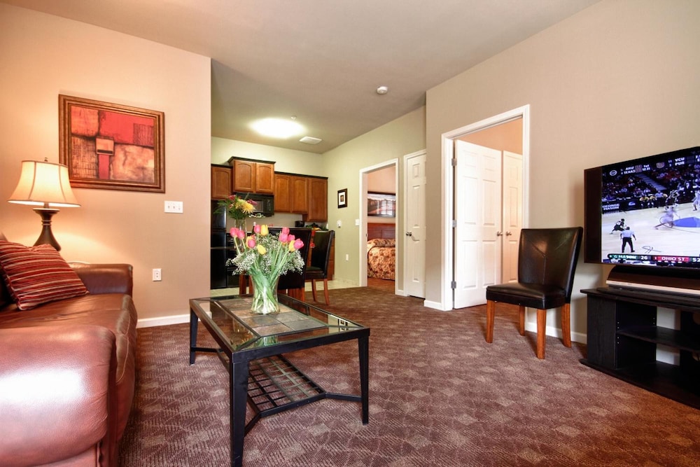 Stratford Suites - photo 12