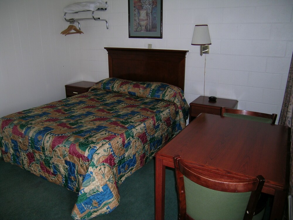 Travel Inn of La Junta - photo 10