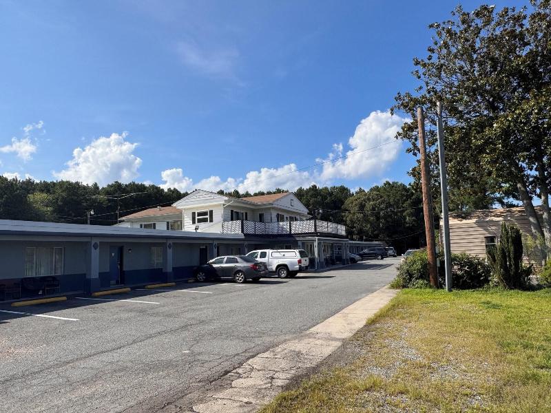 Whispering Pines by Hotel O Whitestone VA — hotel in Kilmarnock