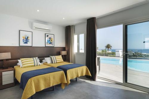Luxury Los Mojones Villa Stunning Seaviews Large Terraces & Private Pool — 4-Star Luxury Hotel in Tias, Spain