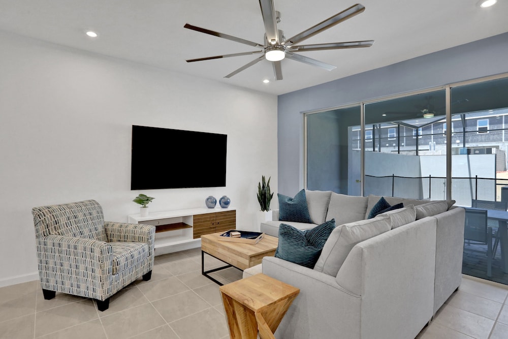 2382zbp Solara Resort 5 Bedroom Townhouse by RedAwning - photo 23
