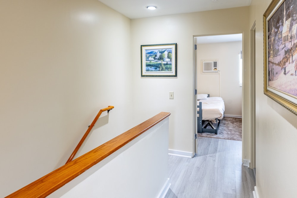 Smugglers' Notch Resort Private Suites - photo 27