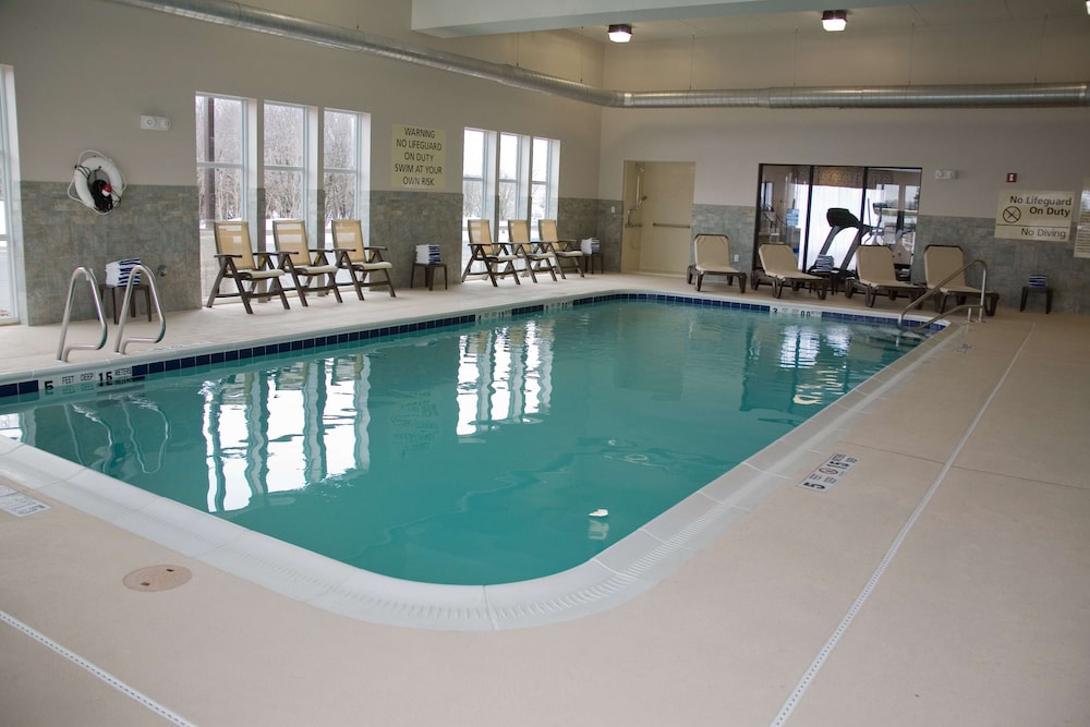 Hampton Inn Watertown - photo 18