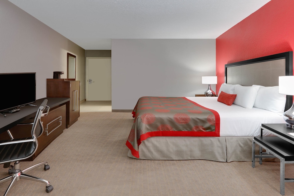 Ramada by Wyndham Texarkana - photo 10