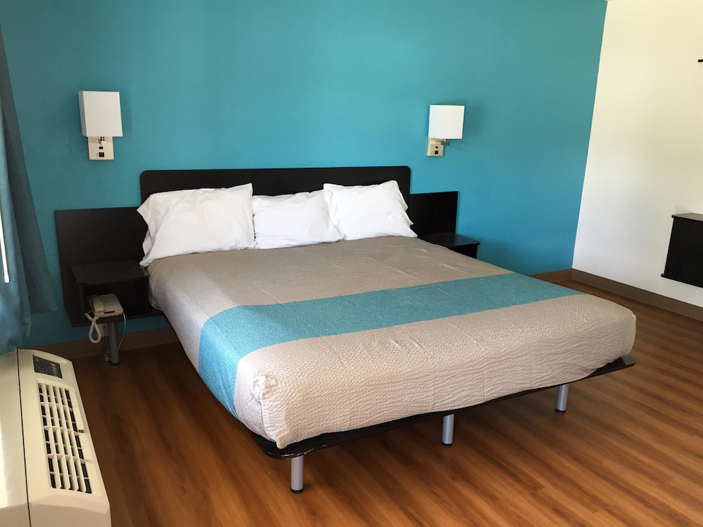 Motel6 Prairie Du Chien WI - photo 20