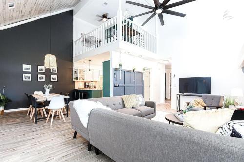 Scandi Chic Mins To Ksu Sleeps 5 Wking Pet Friendly — Kennesaw