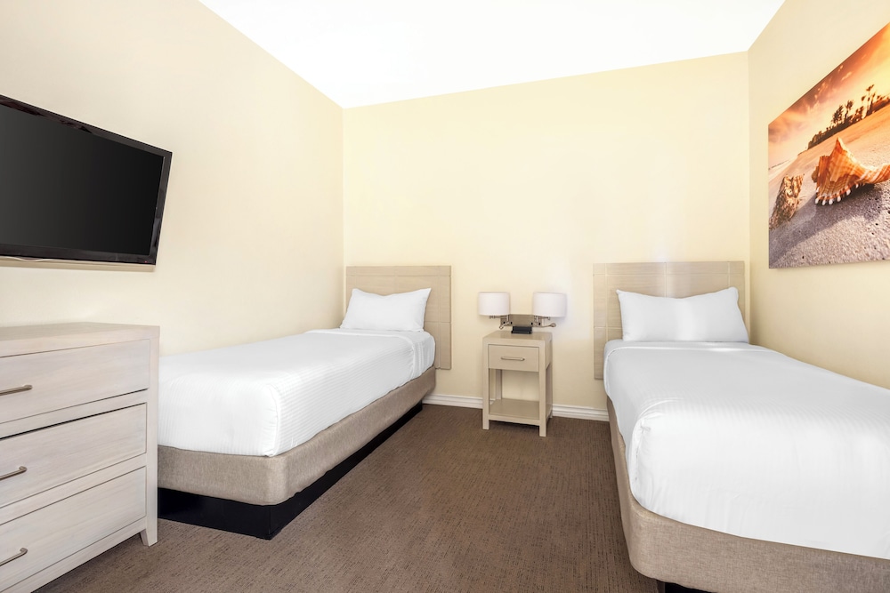 Hilton Vacation Club Riviera Beach & Shores CA - photo 11