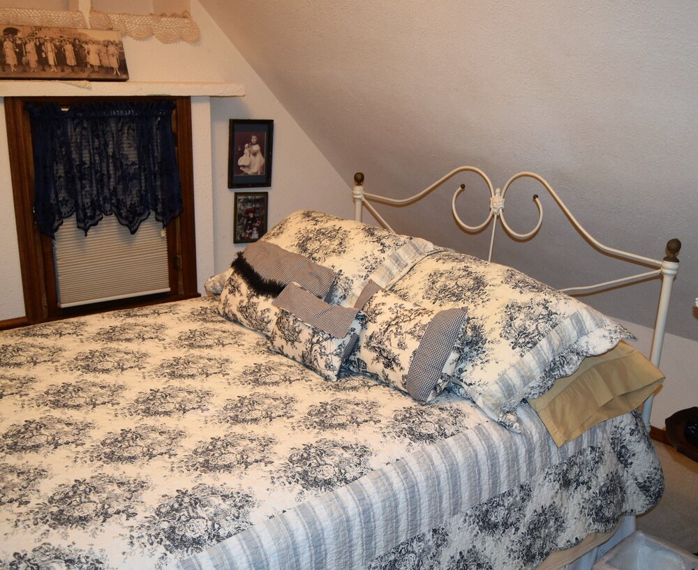 Franklin Street Inn LLC - photo 13