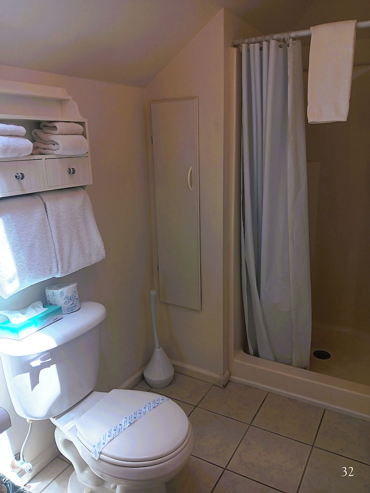 The Cozy Inn - photo 76