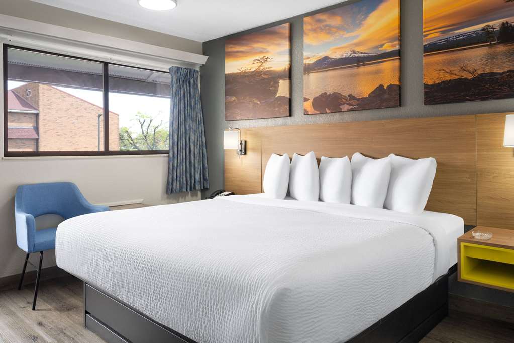 Days Inn by Wyndham Columbus Worthington - photo 29