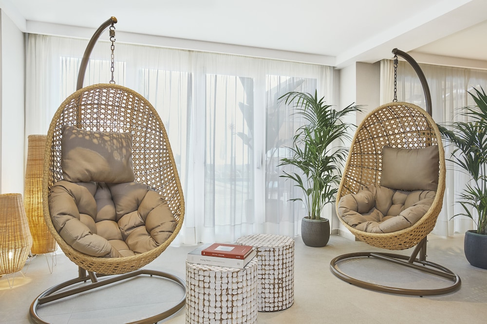 Universal Aparthotel Don Camilo — Palma — photo 3