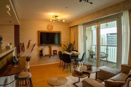 Your Perfect Retreat Stunning Cozy 1BR with Beach Access — 4-Star Luxury Hotel in Abu Dhabi, United Arab Emirates