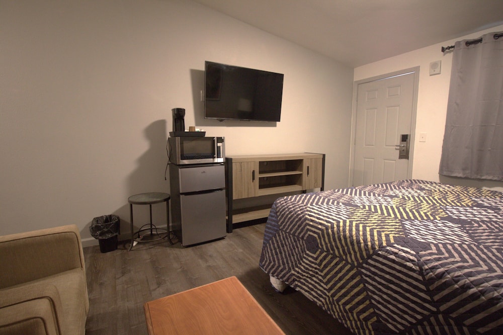 Golden Kent Motel - photo 31
