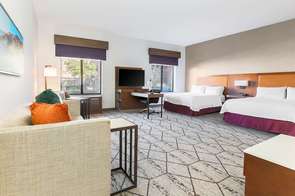 Hampton Inn & Suites Windsor Sonoma Wine Country - photo 19