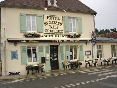 Logis Hotel Saint Joseph pet-friendly hotel Sancoins