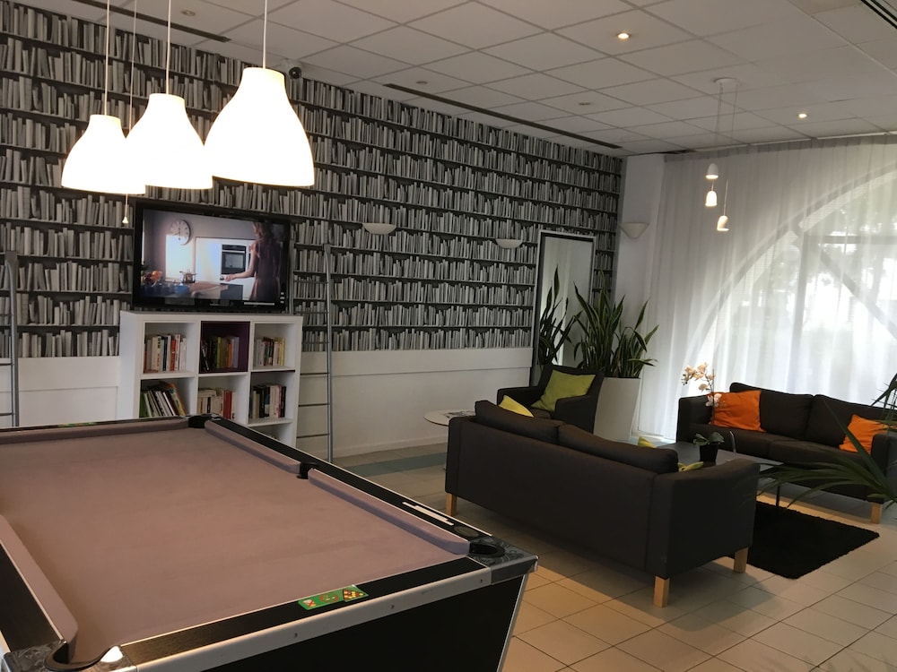 Montempô Apparthôtel Evry in Evry, France