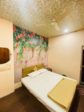 Hotel Maheshwari Green’s