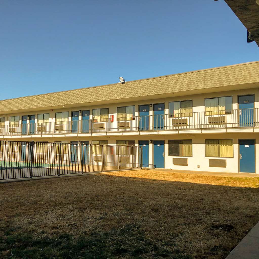 Studio 6 Wichita KS Airport - photo 4