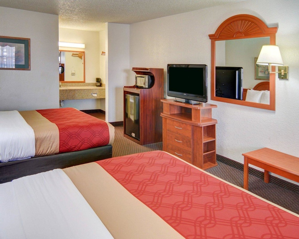 Super 8 by Wyndham Decatur Texas - photo 6