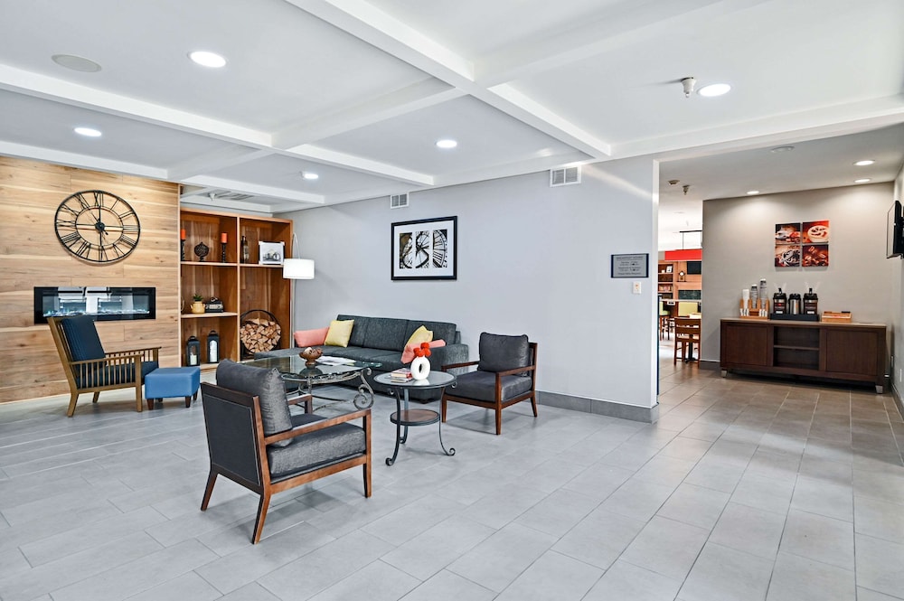 Country Inn & Suites by Radisson Bloomington Normal Airport IL - photo 3