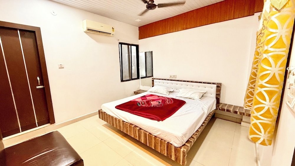 Hotel D D Palace Near Mahakal Temple — Ujjain