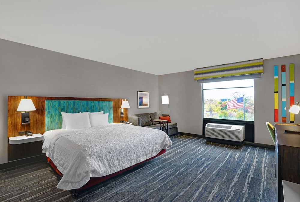Hampton Inn Utica - photo 13