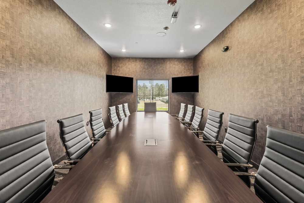 Cobblestone Hotel & Suites Cullman - photo 47