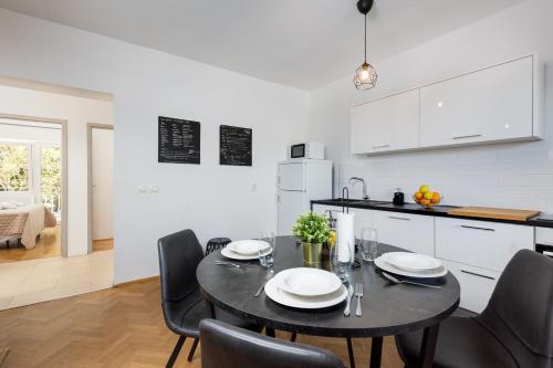 Apartment Ana — 4-Star Luxury Hotel in None, Croatia