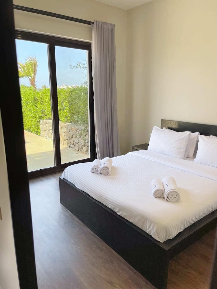 Xuru Stays I Poised & Pearly 3 BDR Villa @ Cyan El Gouna — 4-Star Luxury Hotel in El Gouna, Egypt