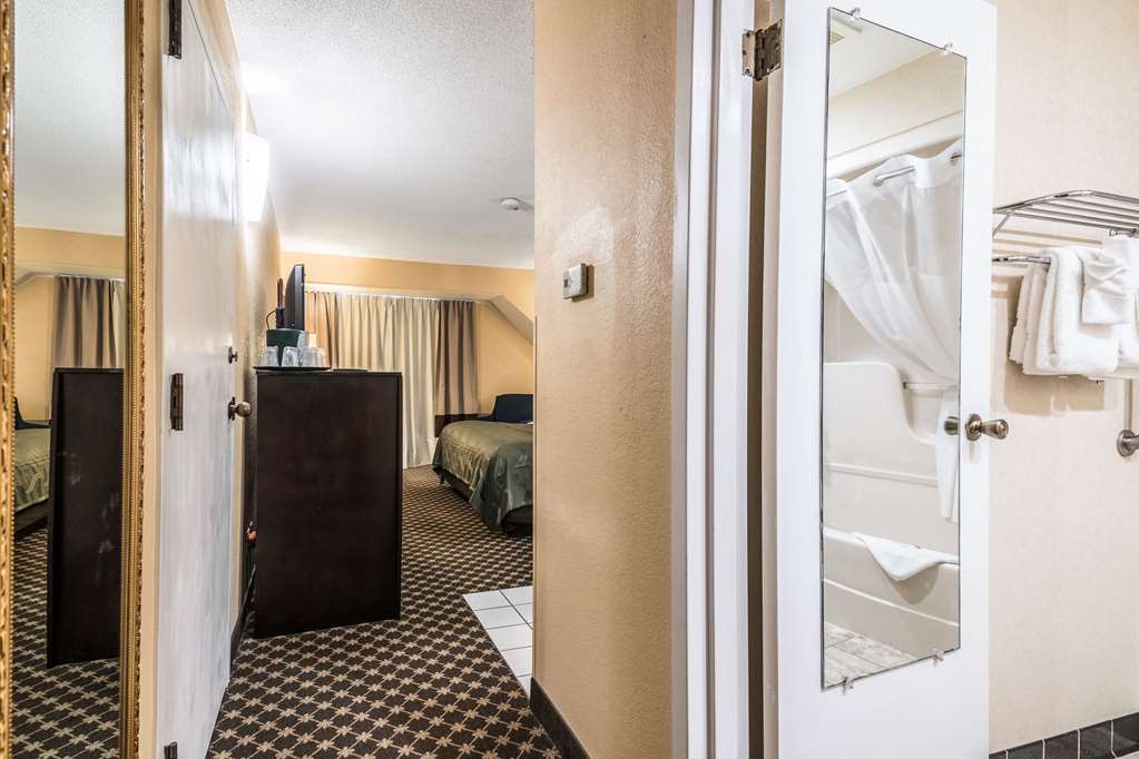 Quality Inn Ithaca University Area - photo 12