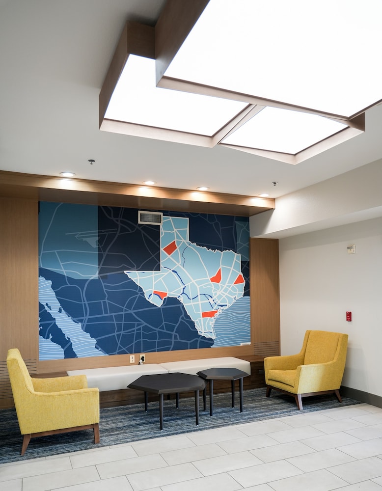 Holiday Inn Express & Suites Dallas Southwest Cedar Hill - photo 4