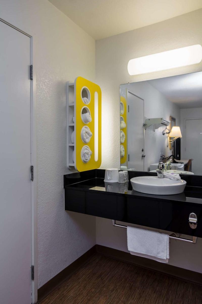 Motel 6 Bellmead TX Waco - photo 19
