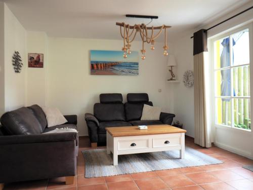 Dünengarten Am Bahndamm 75e Haus Meeresrauschen — 4-Star Luxury Hotel in Zingst, Germany