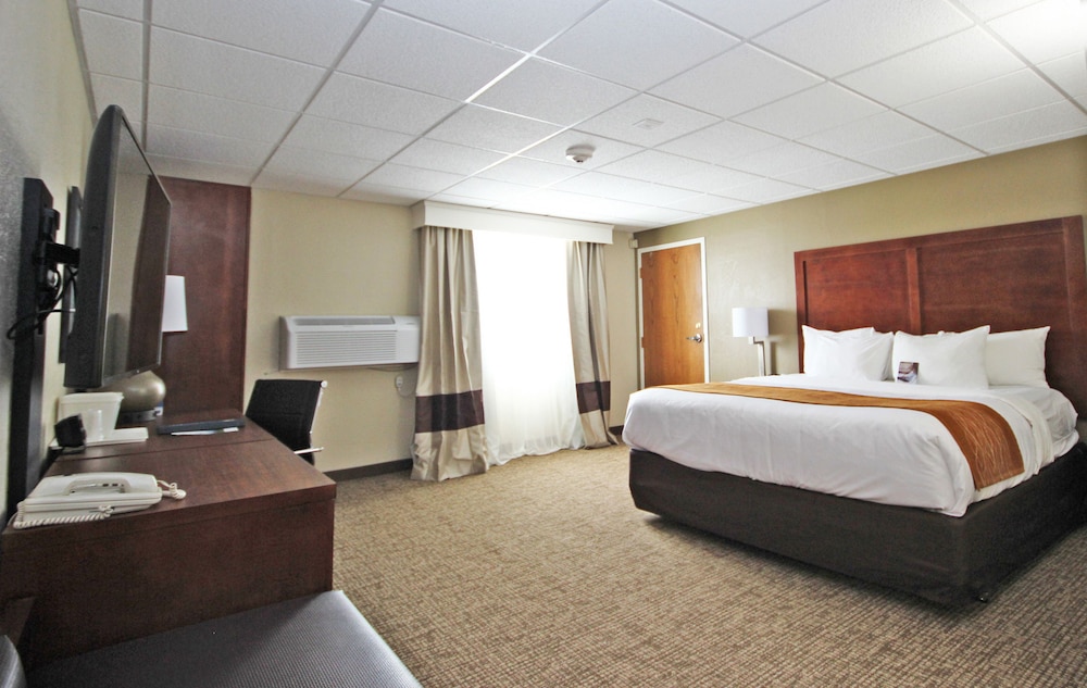 Garner Hotel Butte by IHG - photo 4