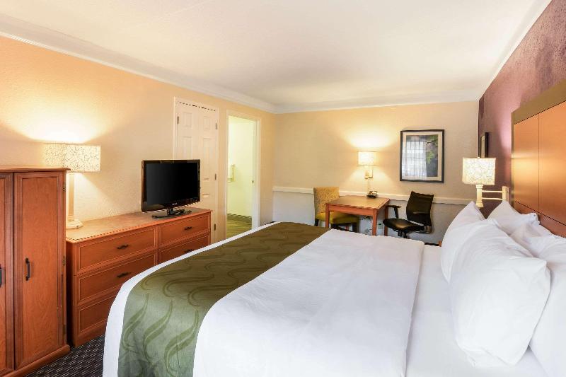 Quality Inn & Suites North Charleston Ashley Phosphate - photo 39