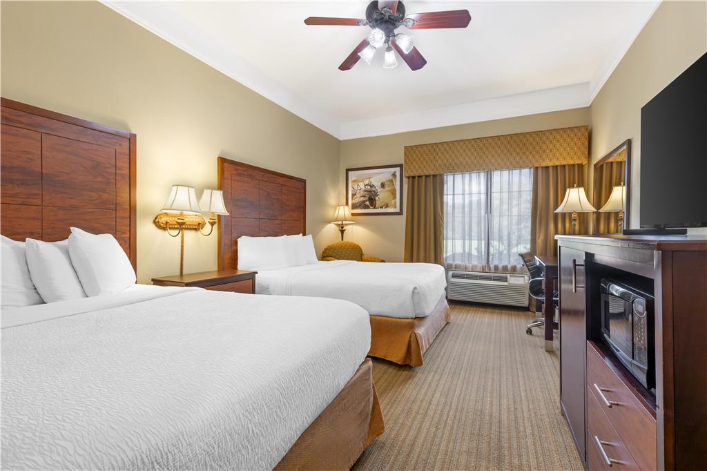 Best Western Plus Monica Royale Inn & Suites - photo 31