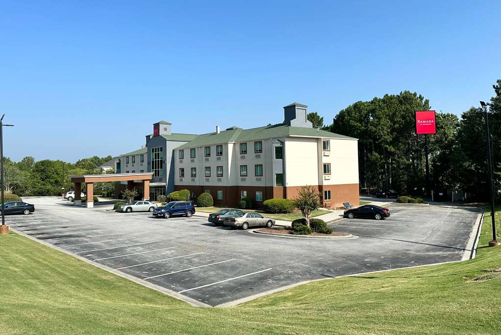 Ramada by Wyndham Lithia Springs Atlanta - photo 2