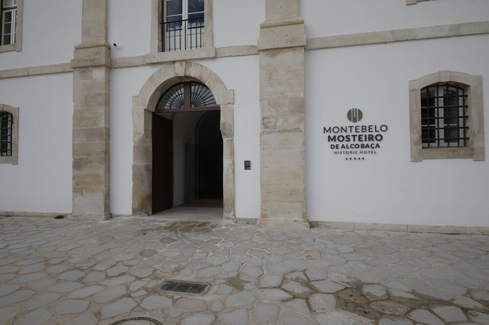 Montebelo Mosteiro de Alcobaça Historic Hotel — 5-Star Luxury Hotel in Alcobaca, Portugal