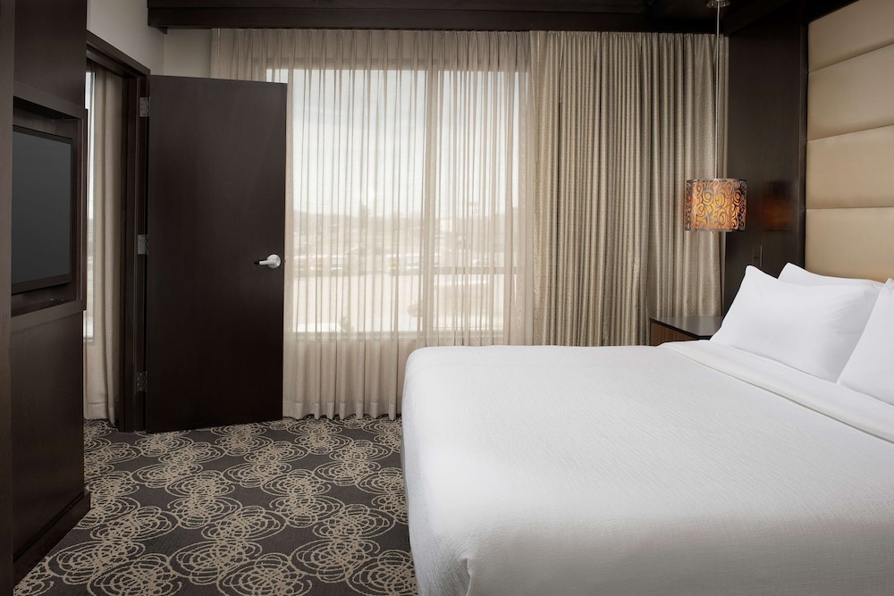 Embassy Suites by Hilton Knoxville West - photo 6